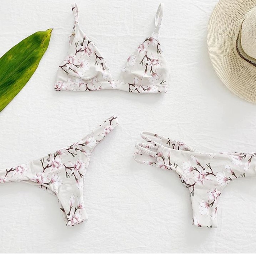 IOS Midori bikinis